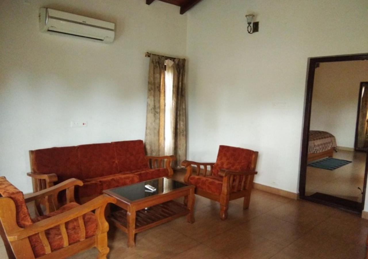 בלארי Hampi Heritage & Wilderness Resort-Jungle Lodges מראה חיצוני תמונה